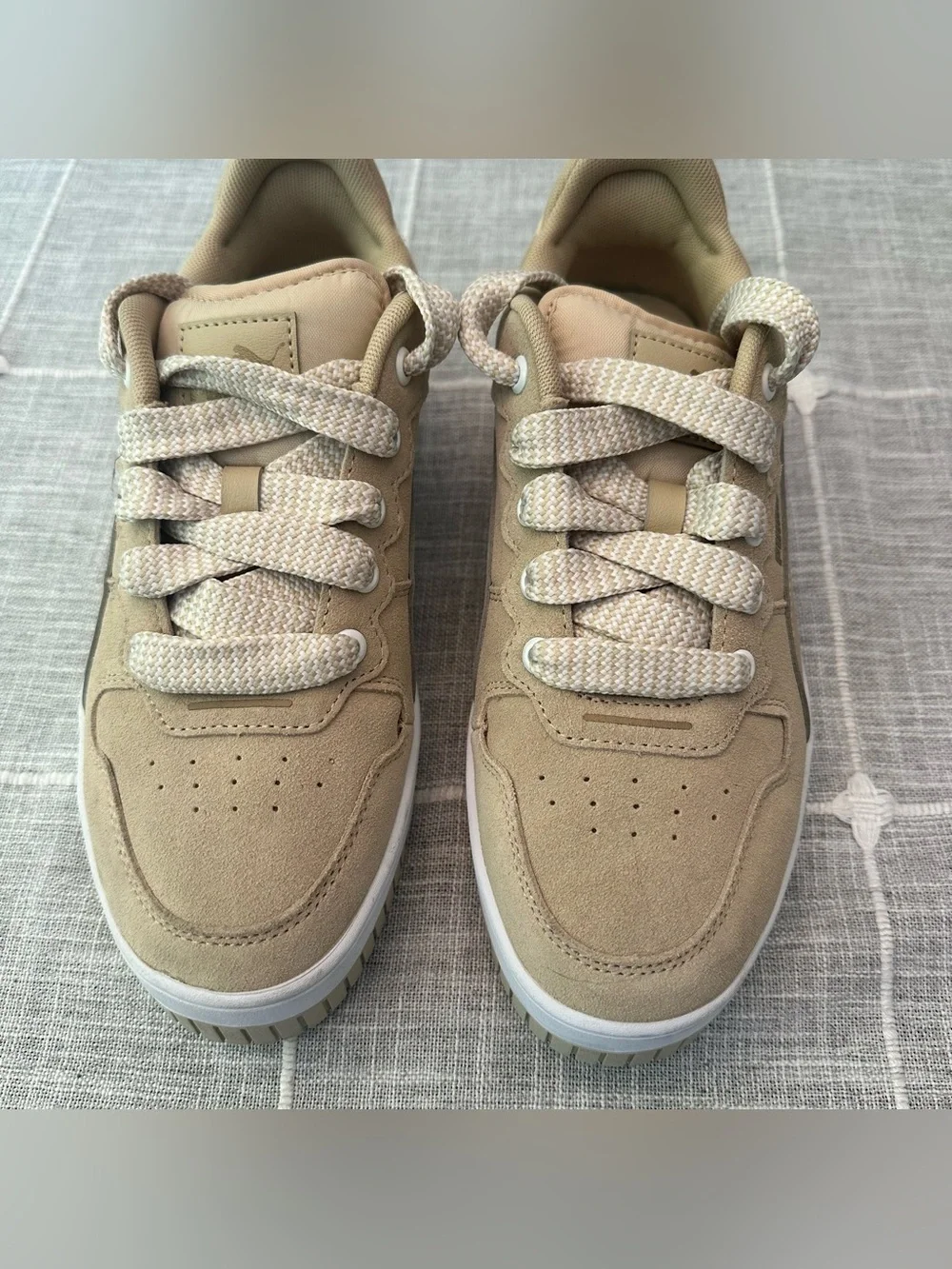 Puma Carina Street Platform Sneakers Women 9 Beige Thick‎ Lace Streetwear